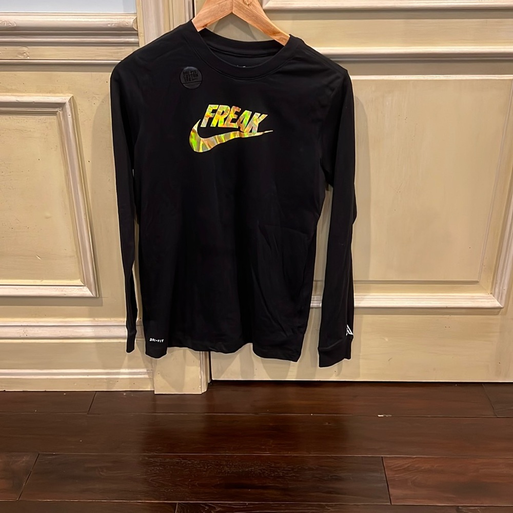 Boys XL Nike Dri-Fit Long Sleeve